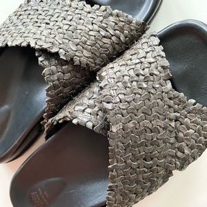 Henry Cuir leather woven sandals. Size 5.